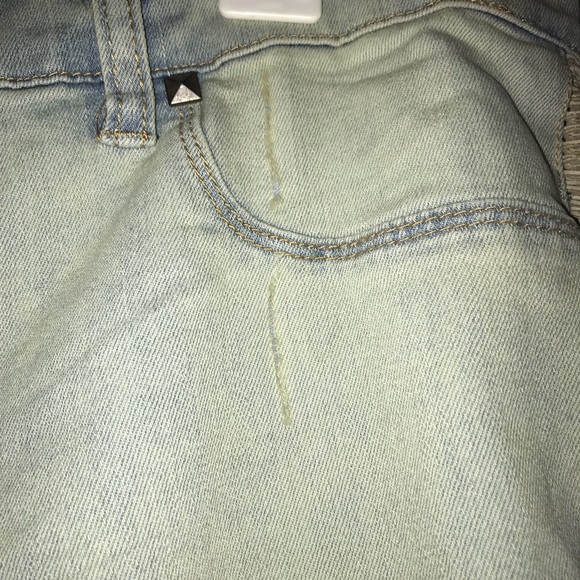 BLANKNYC Ankle Skinny Jean - Picture 6 of 8